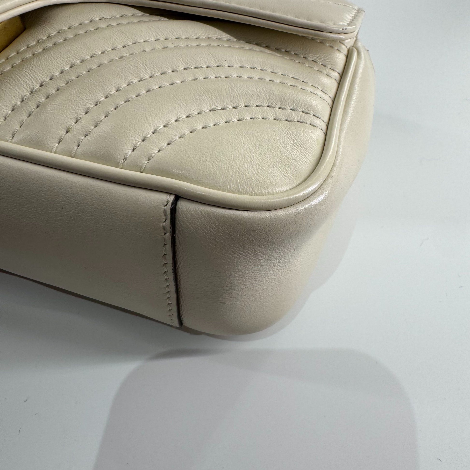 Gucci Marmont 22 Leather Beige - view 14