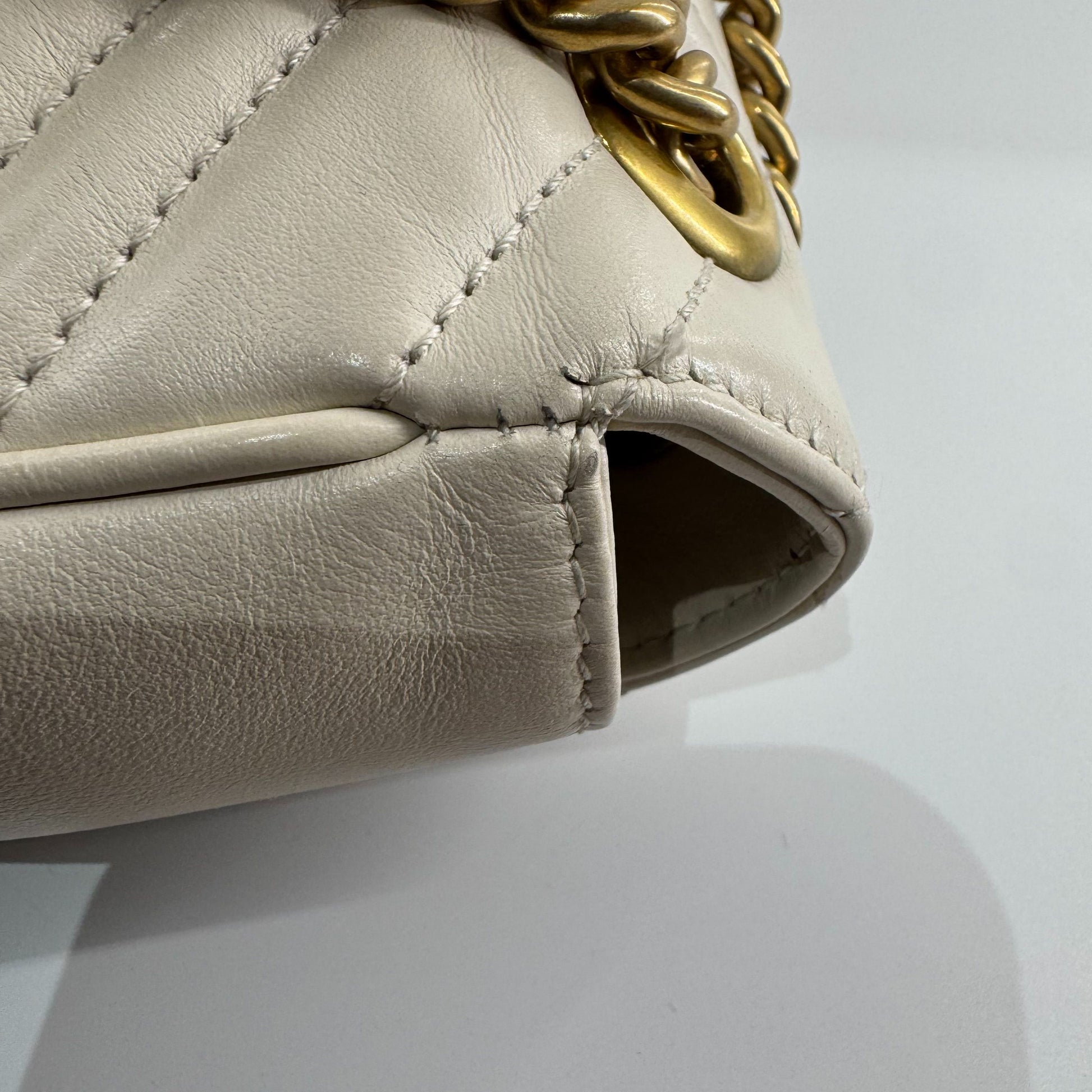 Gucci Marmont 22 Leather Beige - view 9