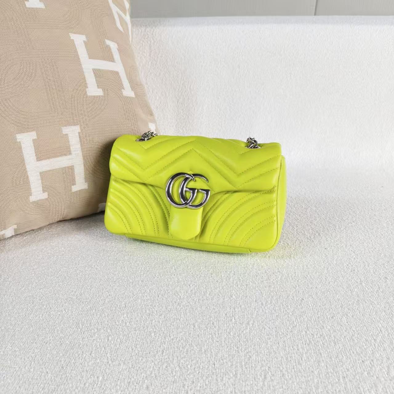 Gucci - Marmont 22 - Lambskin leather - Neon Green with Silver-Tone Hardware - (mini)