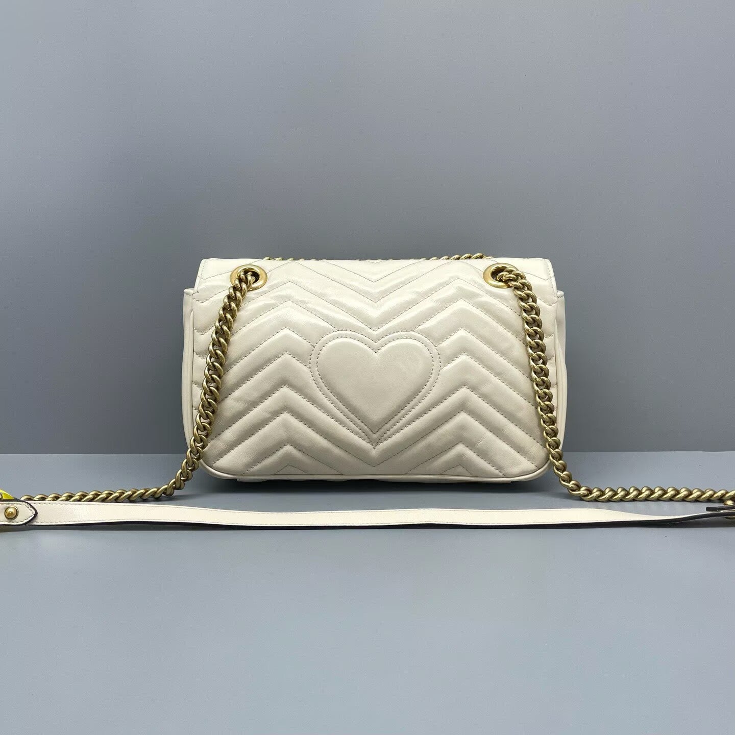 Gucci - Marmont 26 - Leather - White - (medium)