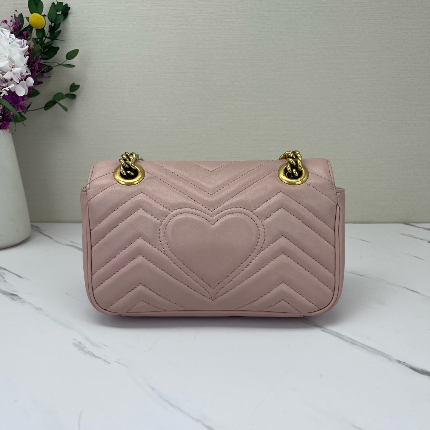 Gucci - Marmont - Calfskin leather - Pink with Antique Gold-Tone Hardware - (Small)
