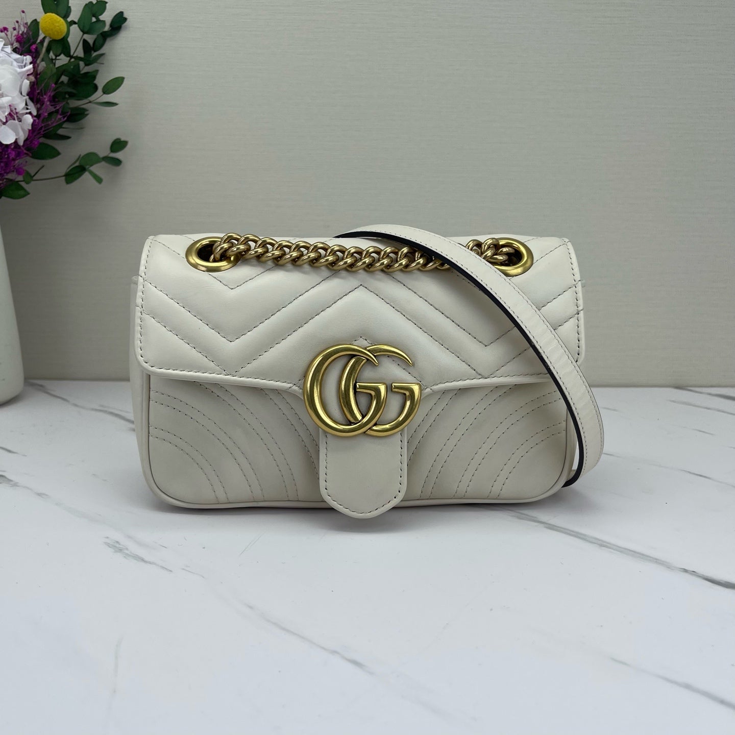 Gucci - Marmont - Calfskin leather - White with Gold-Tone Hardware - (Mini)
