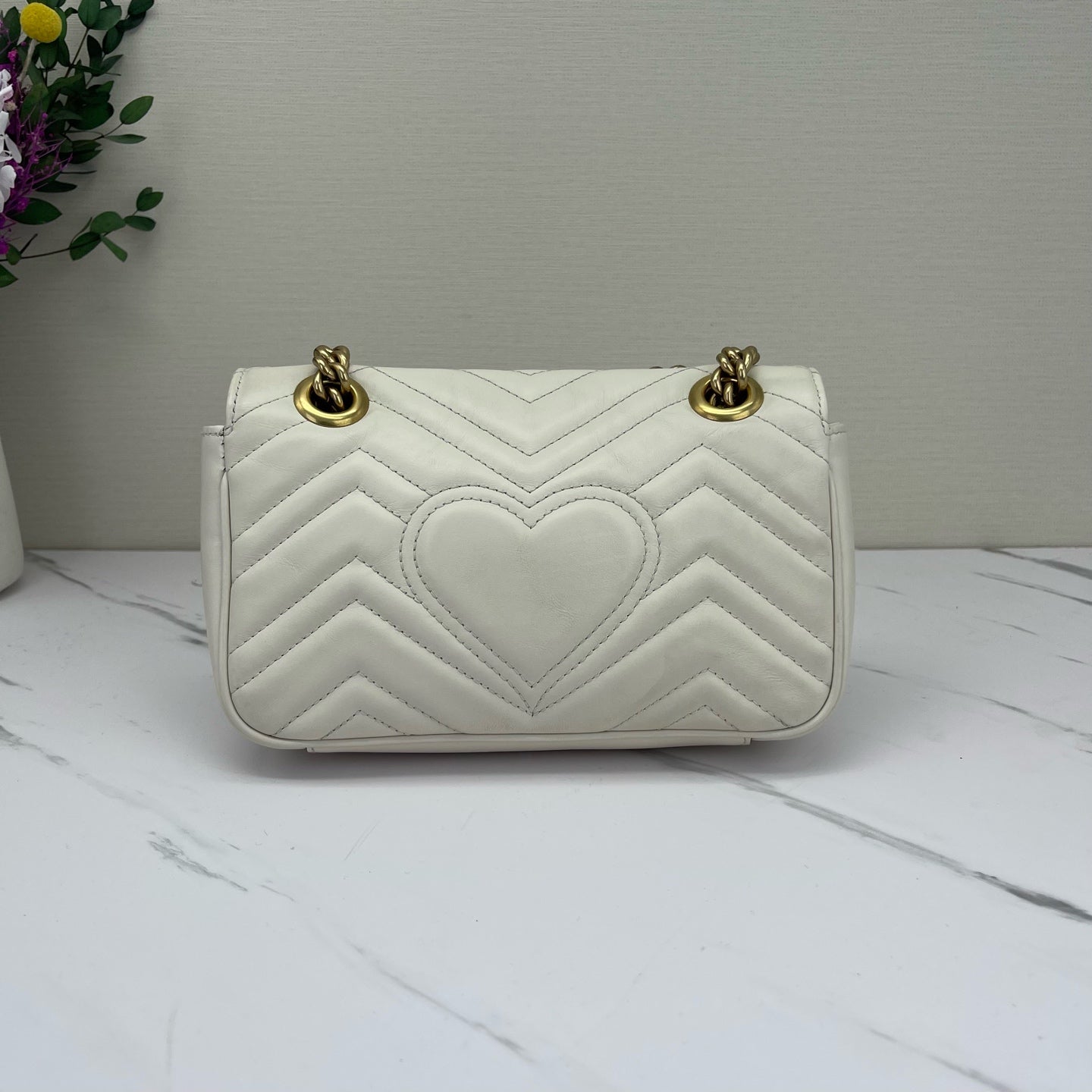 Gucci - Marmont - Calfskin leather - White with Gold-Tone Hardware - (Mini)