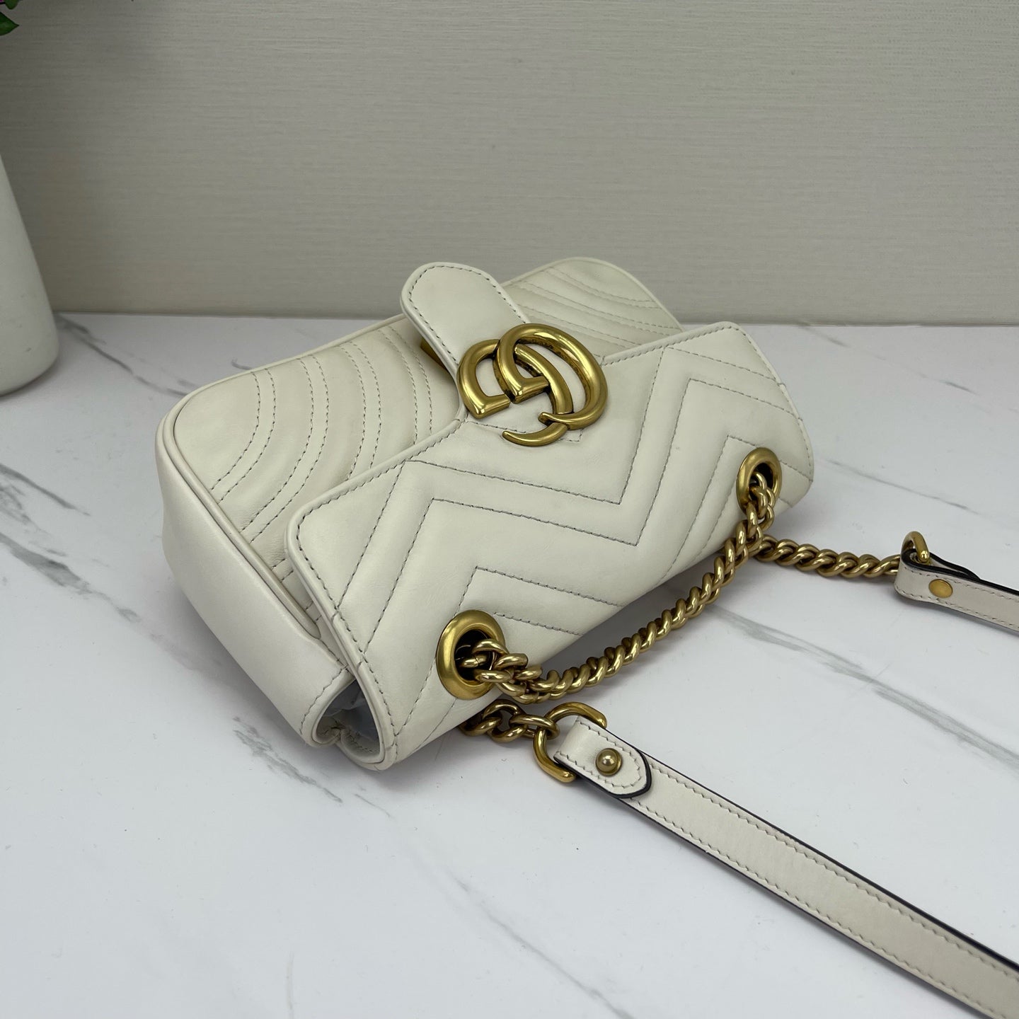 Gucci - Marmont - Calfskin leather - White with Gold-Tone Hardware - (Mini)