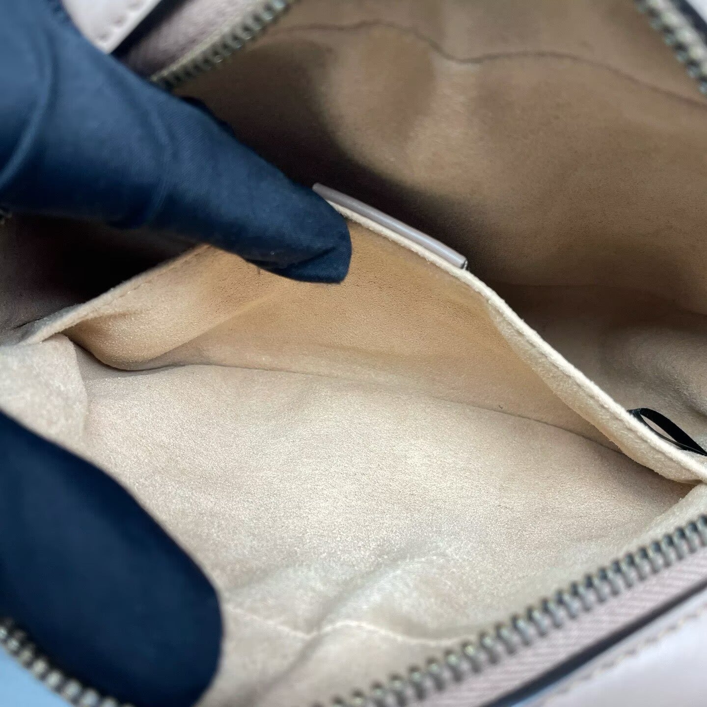Gucci - Marmont Camera Bag - Matelassé leather - Beige - (small)