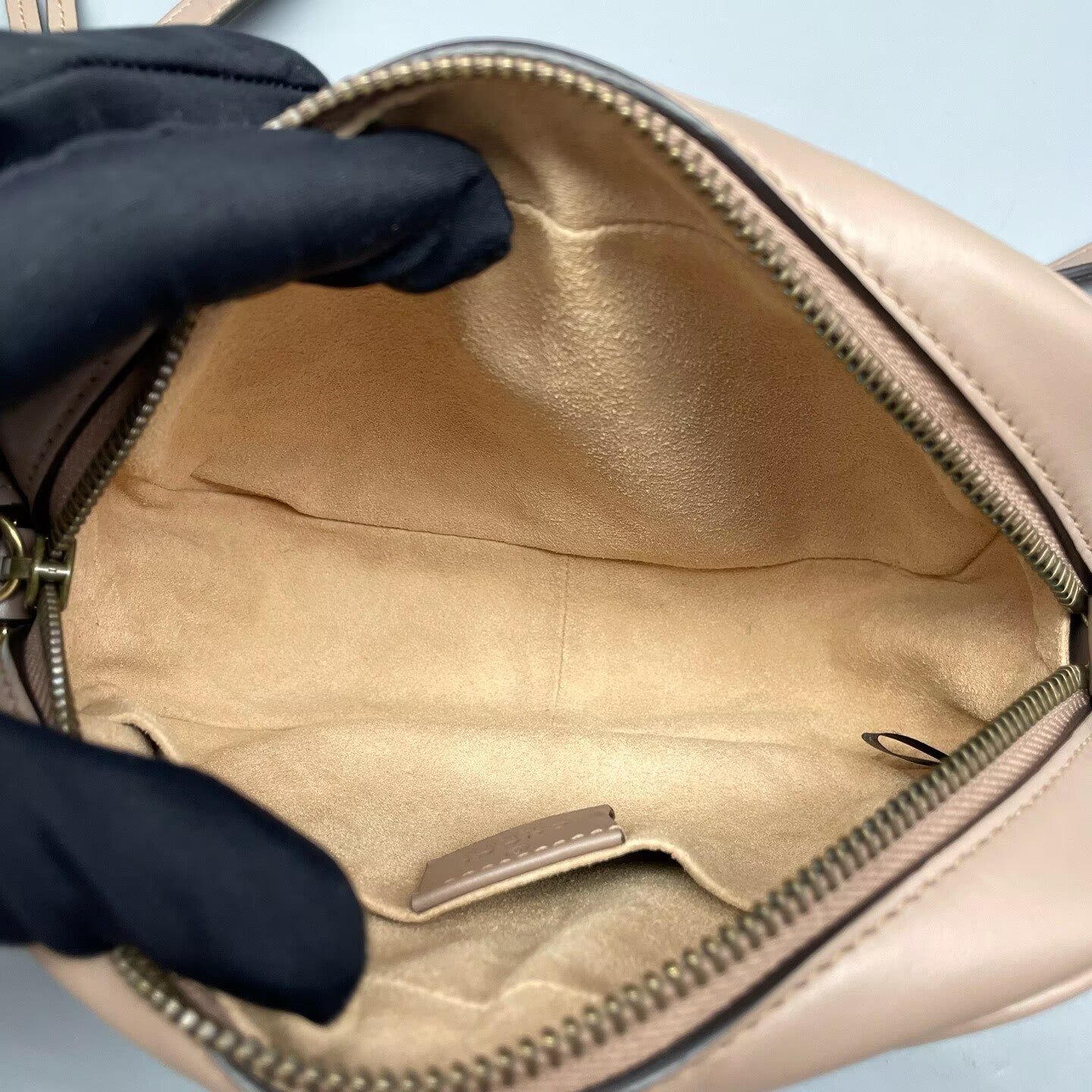 Gucci - Marmont Camera Bag - Matelassé leather - Beige - (small)