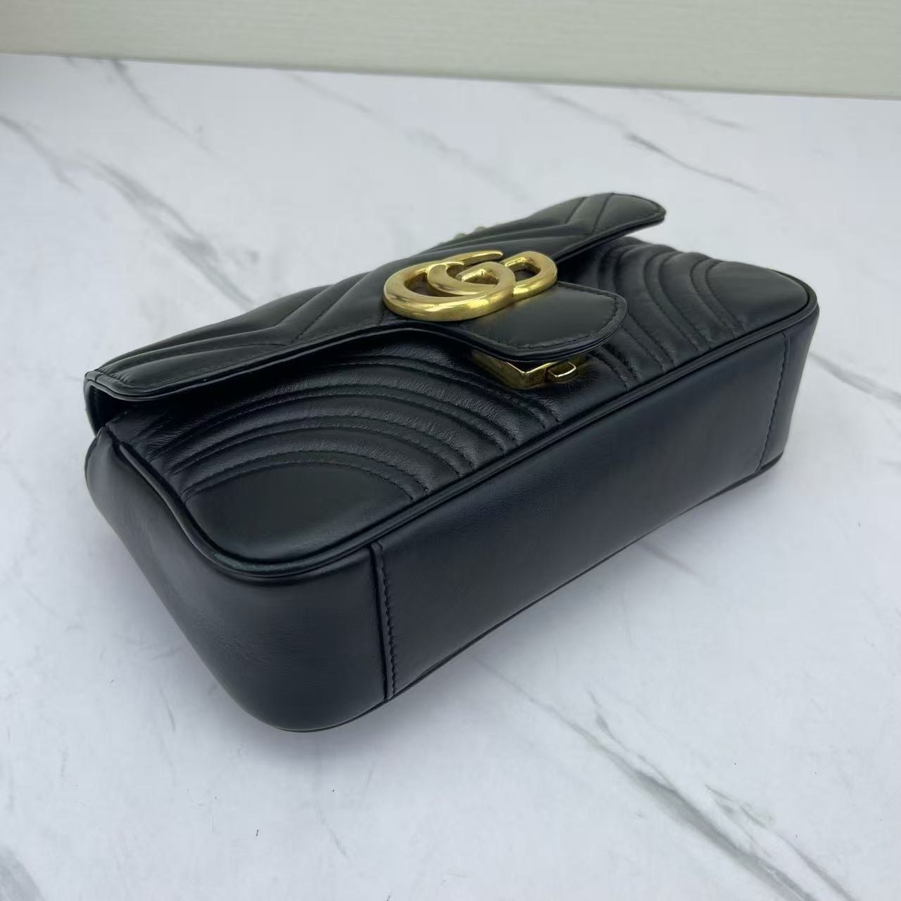 Gucci - Marmont - Cowhide leather - Black with Gold-Tone Hardware - (mini)