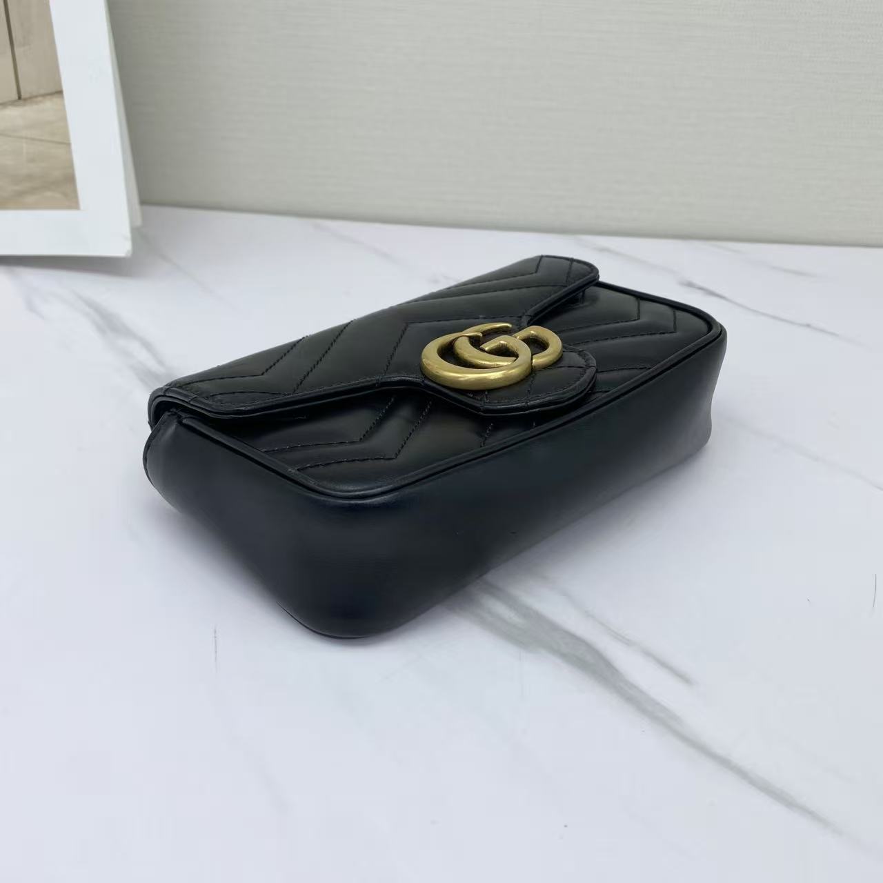 Gucci - Marmont - Cowhide leather - Black with Gold-Tone Hardware - (mini)