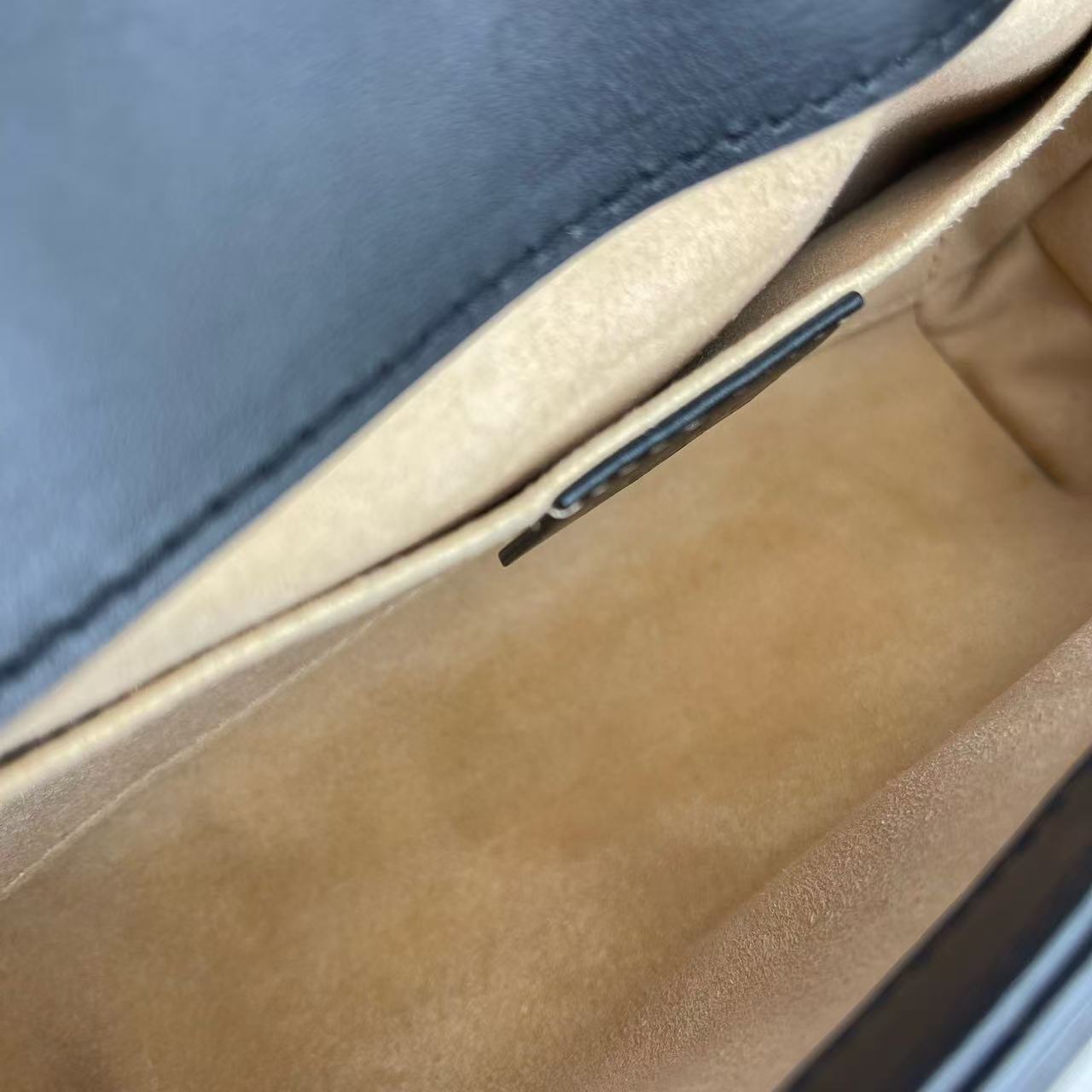 Gucci - Marmont - Cowhide leather - Black with Gold-Tone Hardware - (mini)