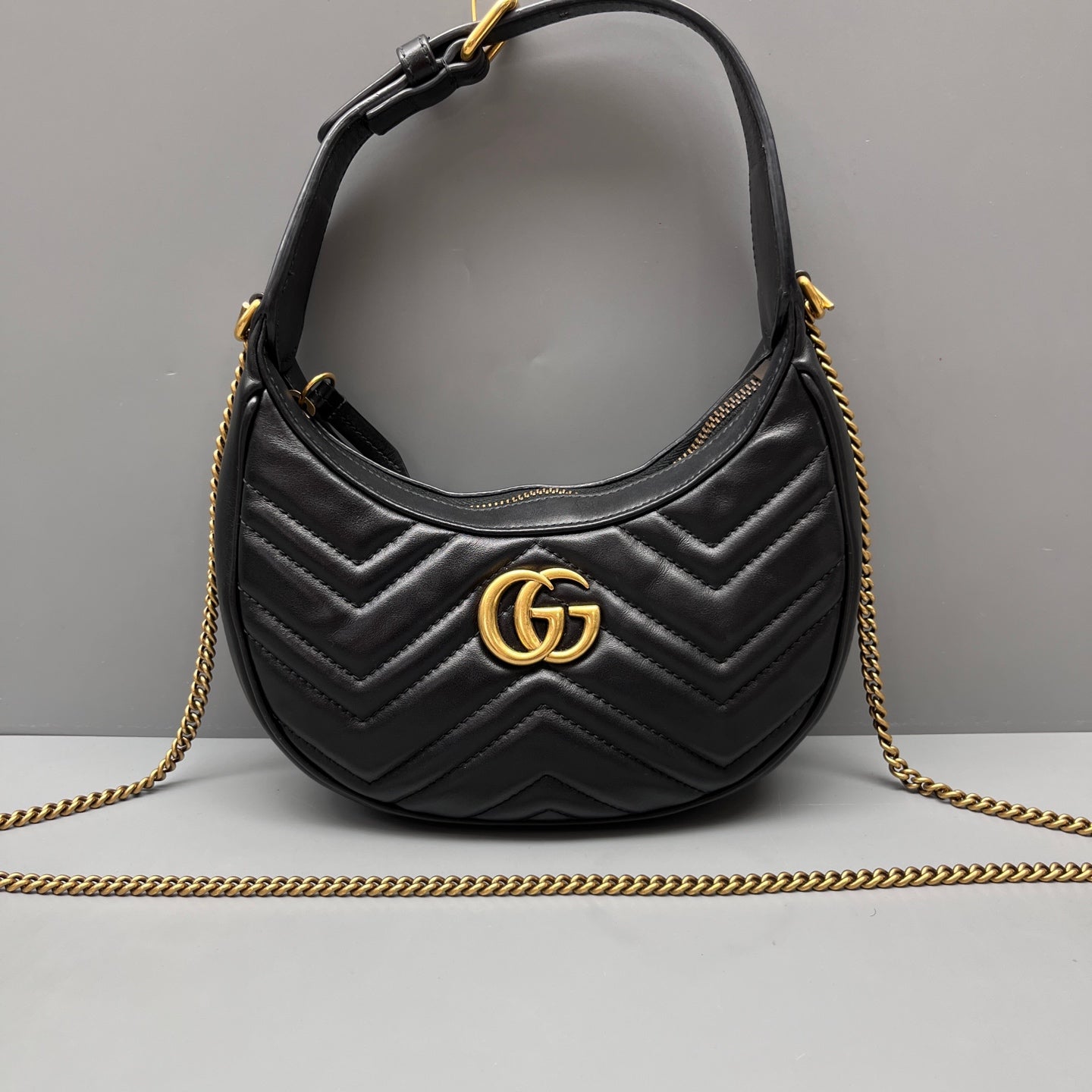 Gucci - Marmont Crescent Bag - Matelassé leather - Black - (mini)
