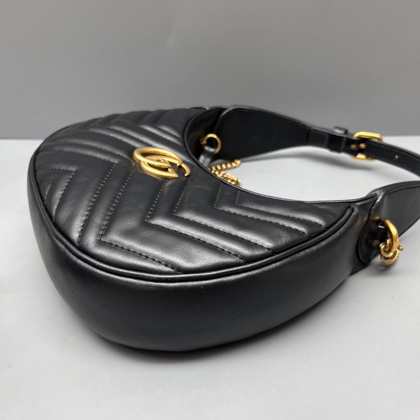 Gucci - Marmont Crescent Bag - Matelassé leather - Black - (mini)