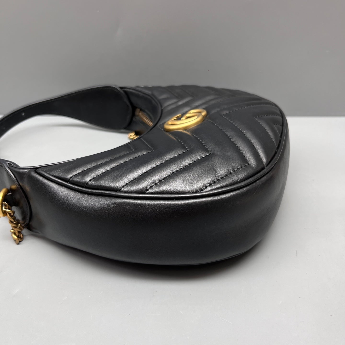 Gucci - Marmont Crescent Bag - Matelassé leather - Black - (mini)