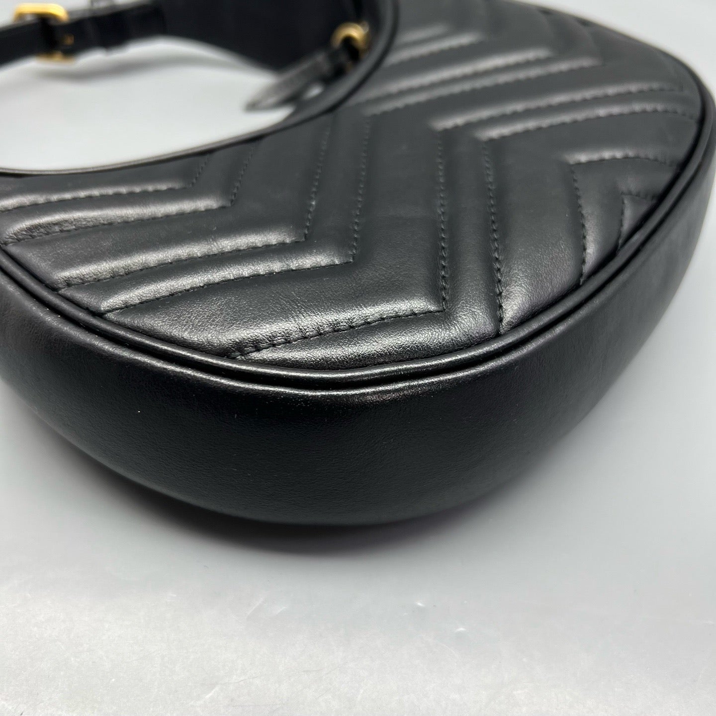 Gucci - Marmont Crescent Shoulder Bag - Leather - Black - (mini)