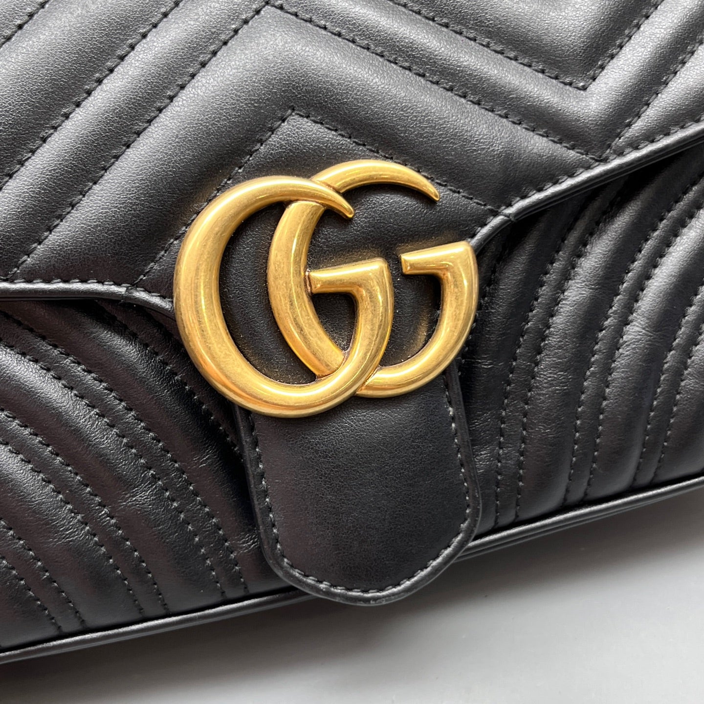 Gucci - Marmont - Leather - Black - (Medium)