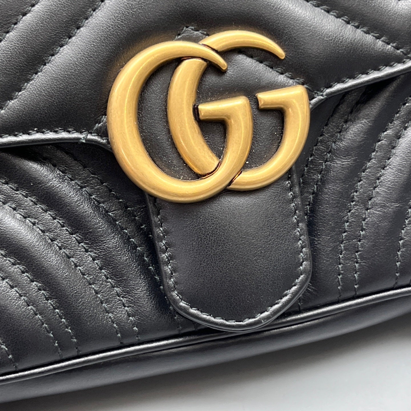 Gucci - Marmont - Leather - Black - (Small)