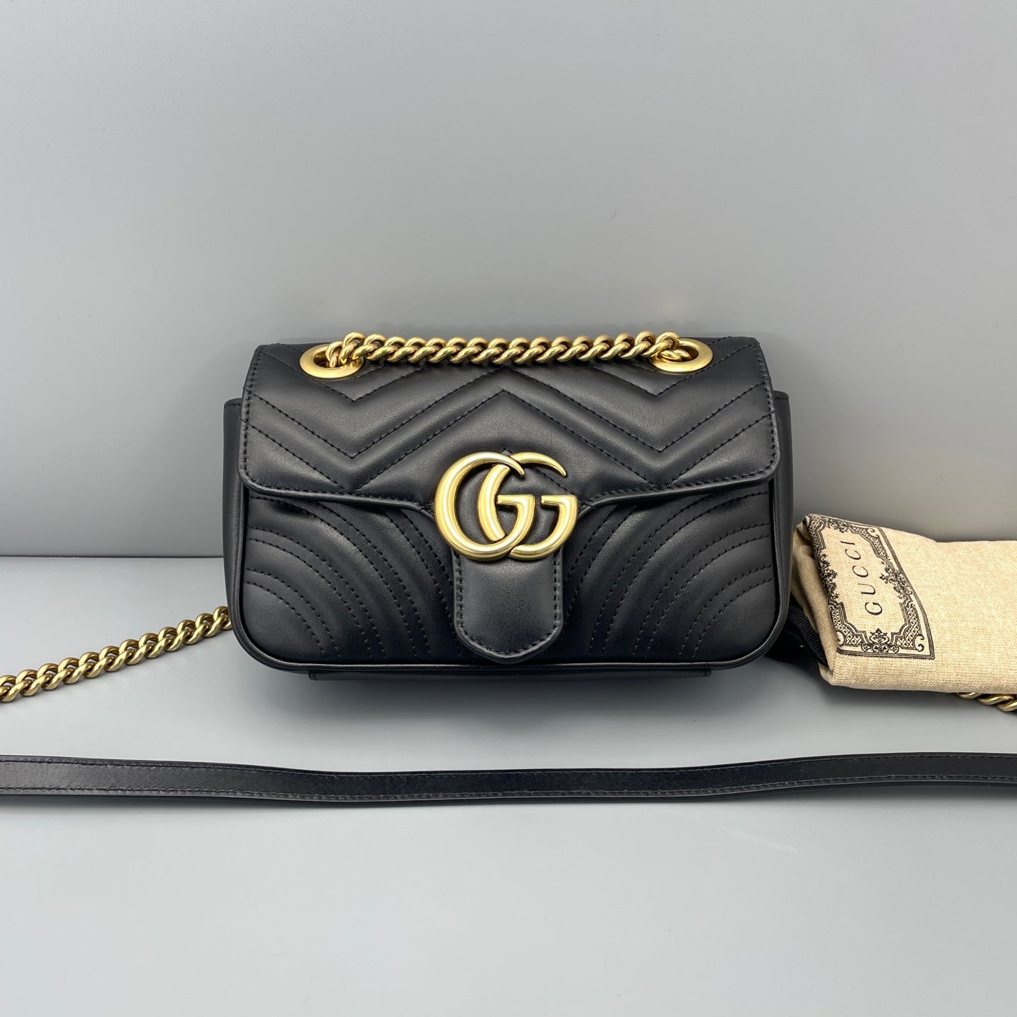Gucci - Marmont - Leather - Black with gold-tone hardware - (mini)