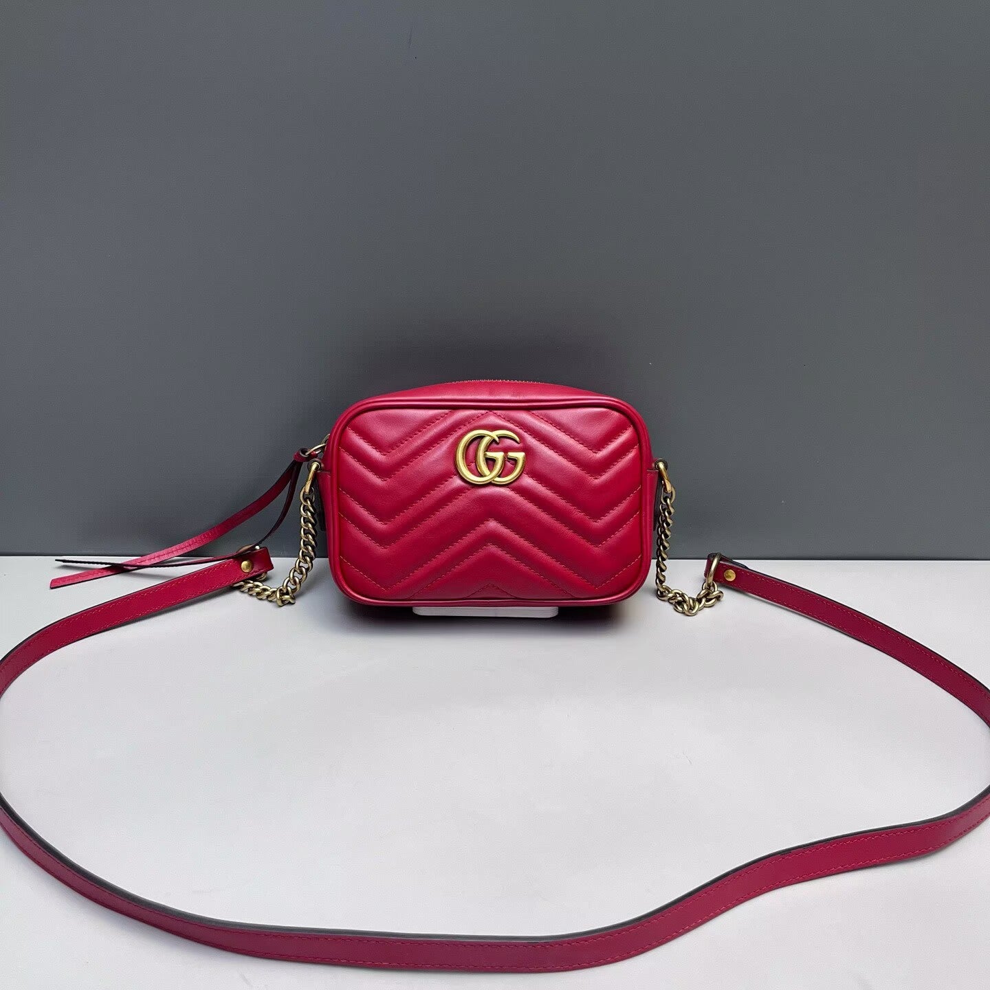 Gucci - Marmont - Leather - Red with Gold-Tone Hardware - (Mini)