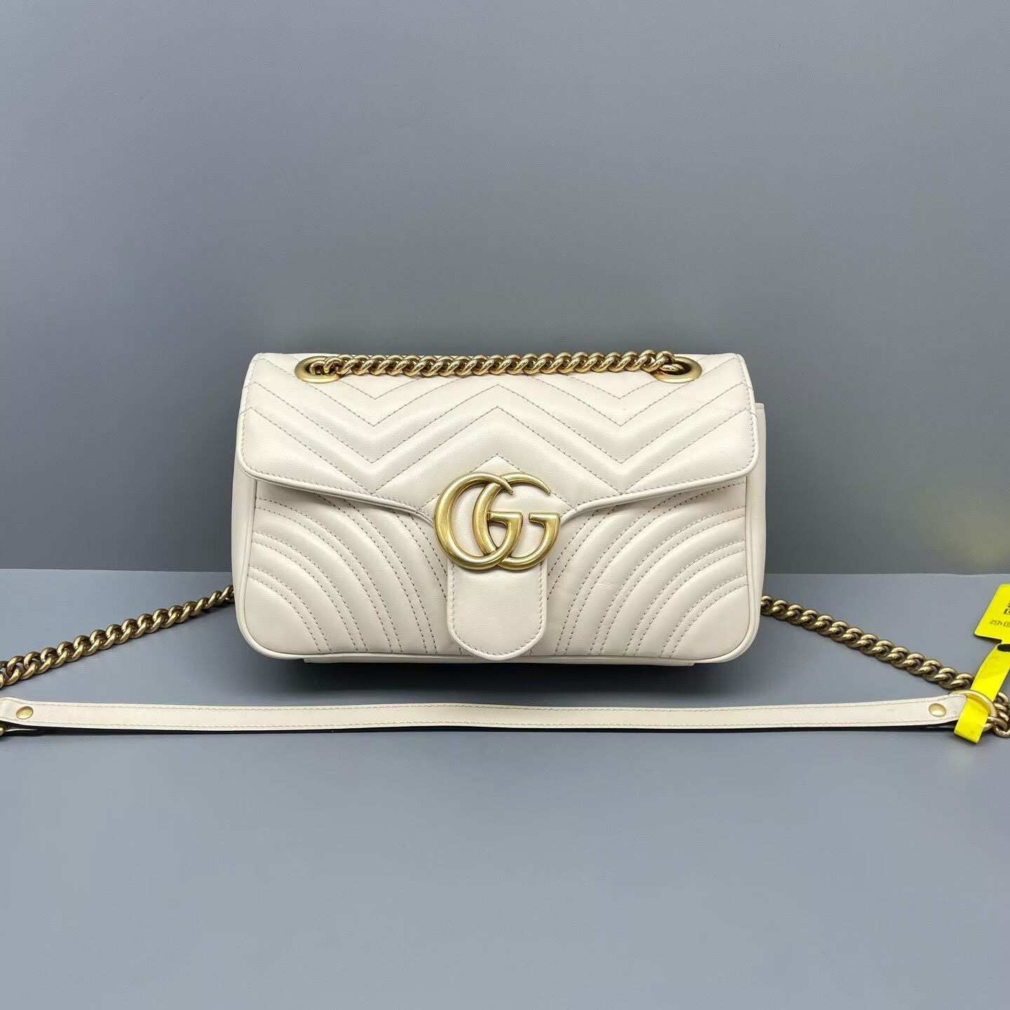 Gucci - Marmont - Matelassé chevron leather - Off-white with Antique Gold-Tone Hardware - (small)