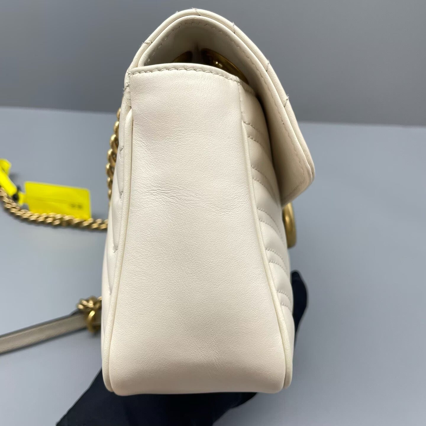 Gucci - Marmont - Matelassé chevron leather - Off-white with Antique Gold-Tone Hardware - (small)