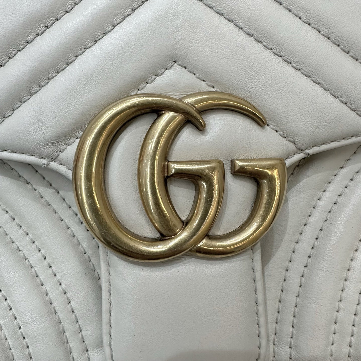 Gucci - Marmont - Matelassé leather - White with Gold-Tone Hardware - (Small)