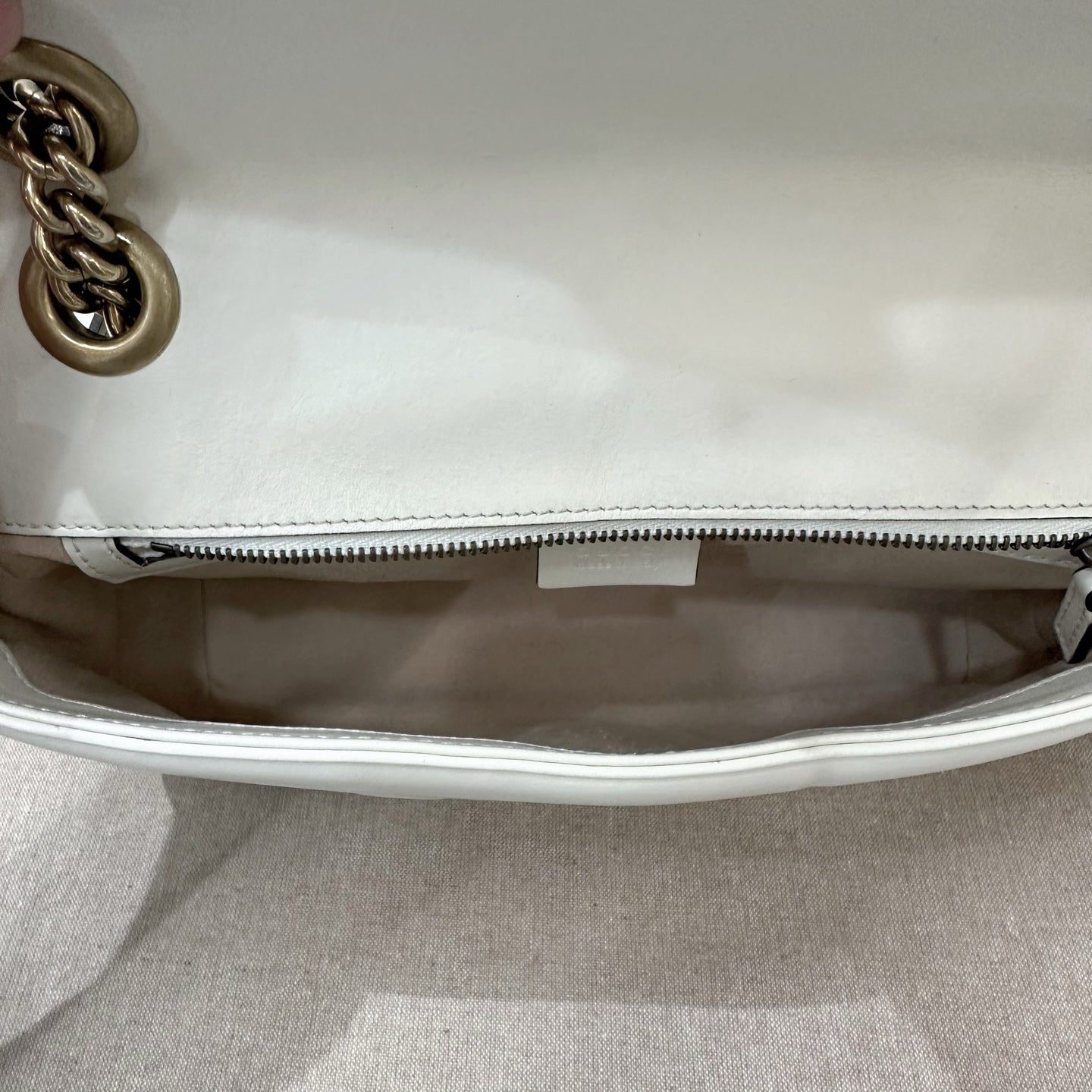 Gucci - Marmont - Matelassé leather - White with Gold-Tone Hardware - (Small)
