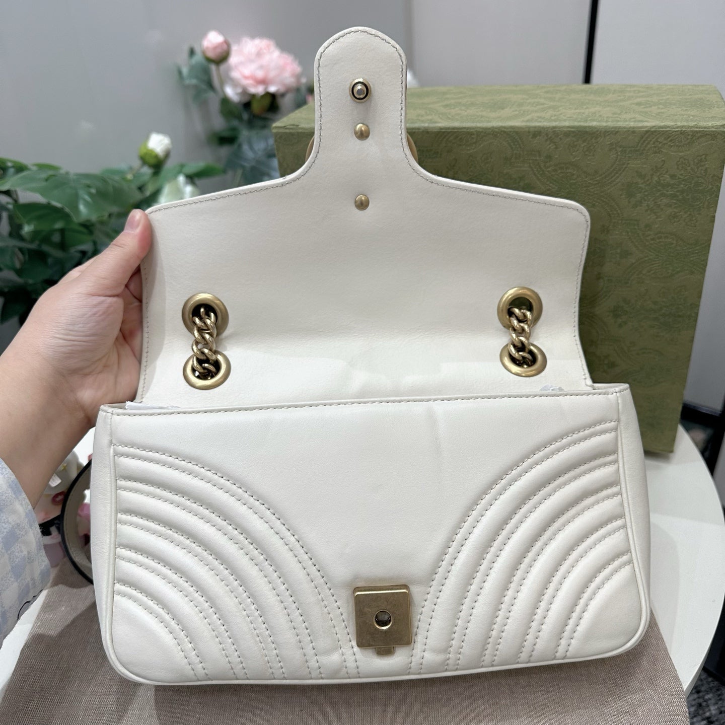 Gucci - Marmont - Matelassé leather - White with Gold-Tone Hardware - (Small)