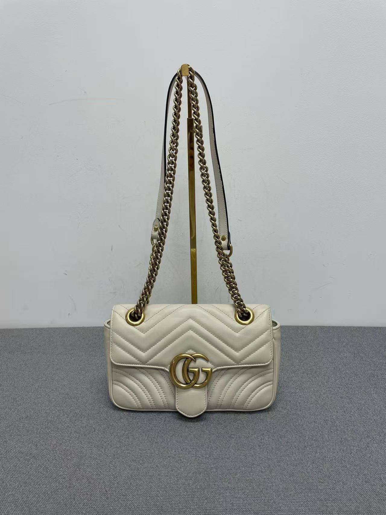 Gucci - Marmont Matelassé Mini - Leather - White with Antiqued Gold-Tone Hardware - (mini)