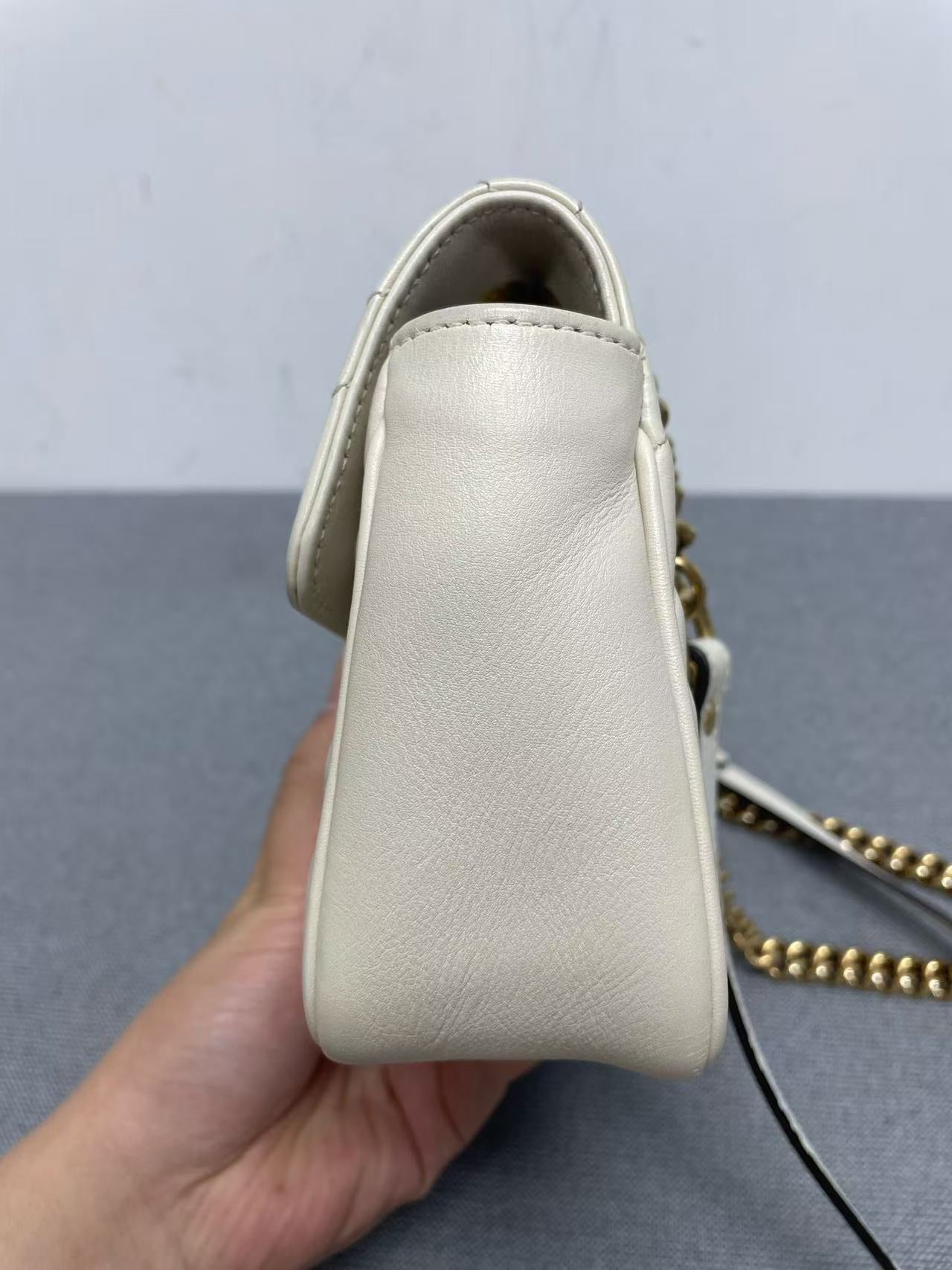 Gucci - Marmont Matelassé Mini - Leather - White with Antiqued Gold-Tone Hardware - (mini)