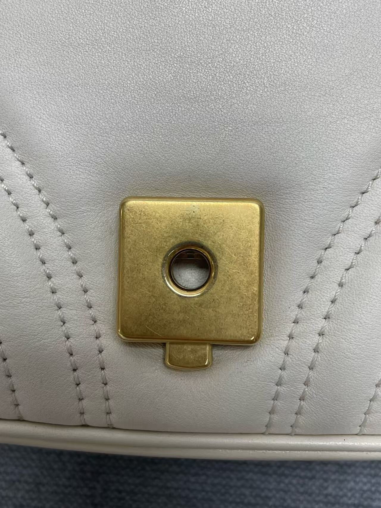 Gucci - Marmont Matelassé Mini - Leather - White with Antiqued Gold-Tone Hardware - (mini)