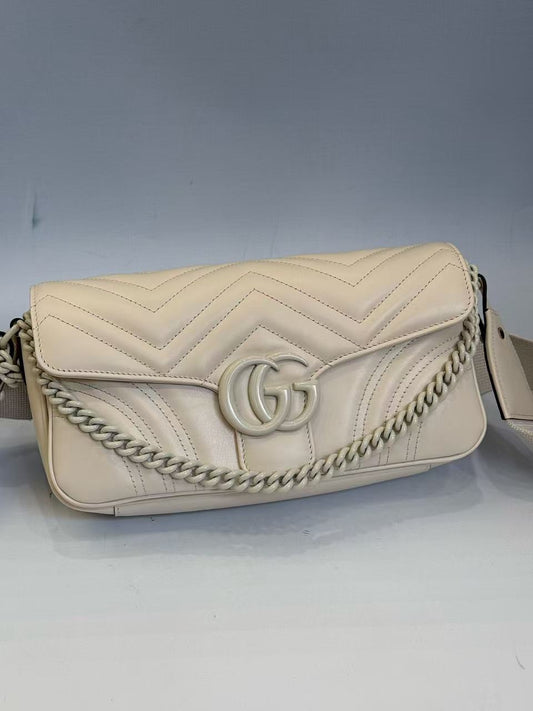 Gucci - Marmont Matelassé Shoulder Bag - Leather - Off-white with Tone-on-Tone Hardware - (medium)