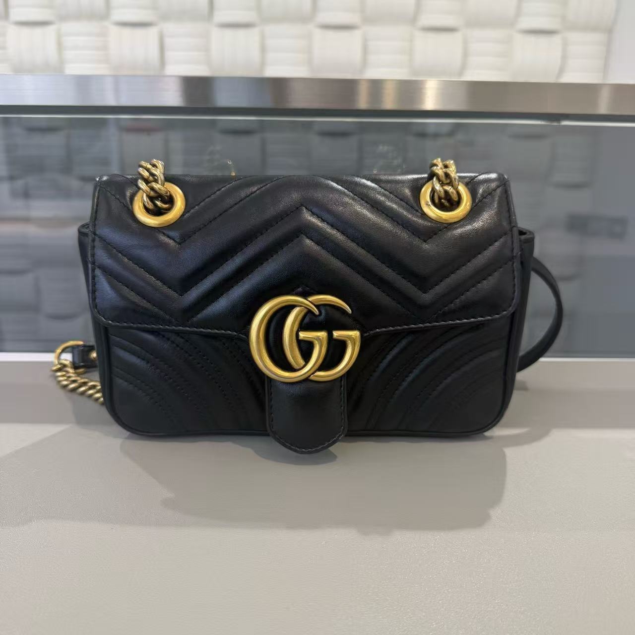 Gucci - Marmont Matelassé Small Shoulder Bag - Calfskin leather - Black - (small)