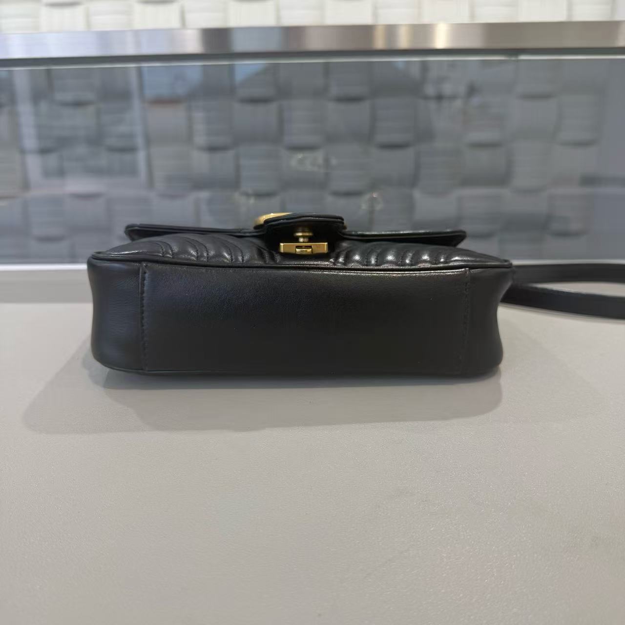 Gucci - Marmont Matelassé Small Shoulder Bag - Calfskin leather - Black - (small)