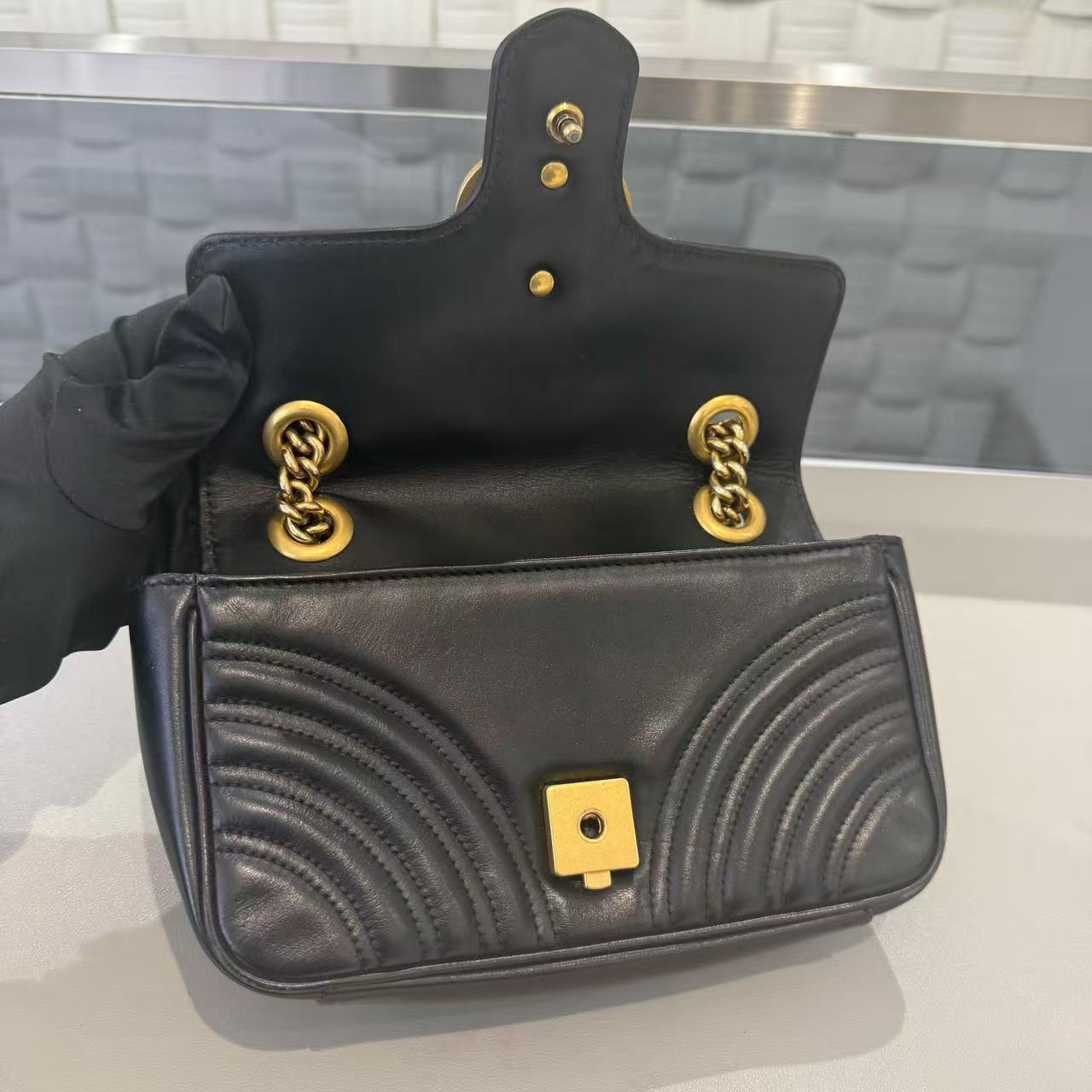 Gucci - Marmont Matelassé Small Shoulder Bag - Calfskin leather - Black - (small)