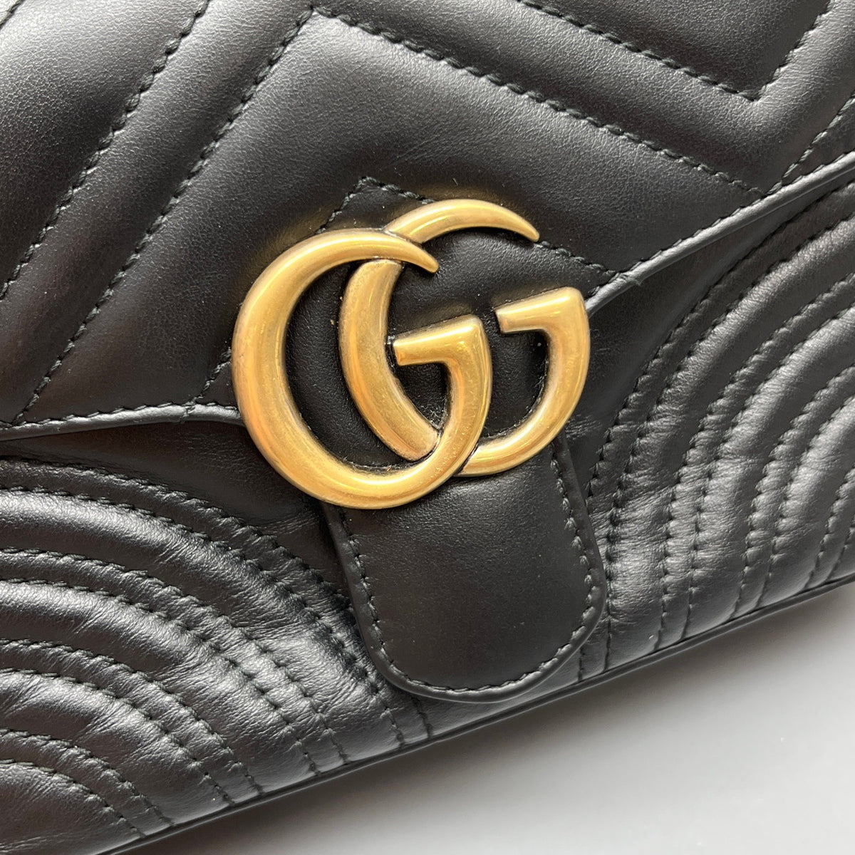 Gucci - Marmont Messenger - Leather - Black - (small)