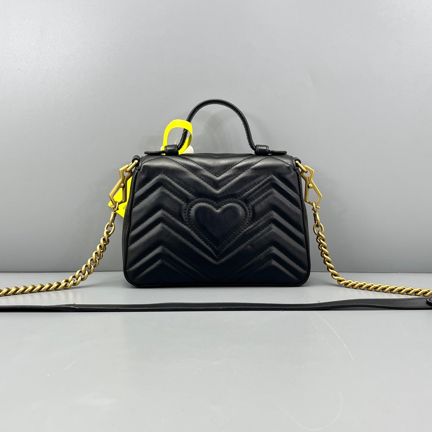 Gucci - Marmont Messenger Mini - Leather - Black with Gold-Tone Hardware - (mini)