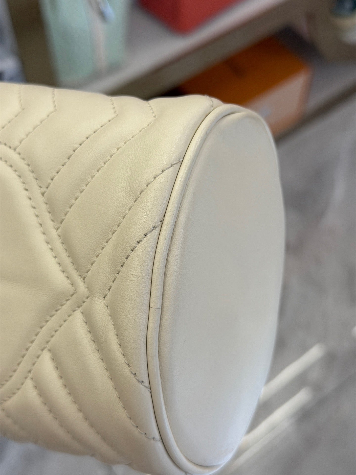 Gucci - Marmont Mini Bucket Bag - Leather - White - (mini)