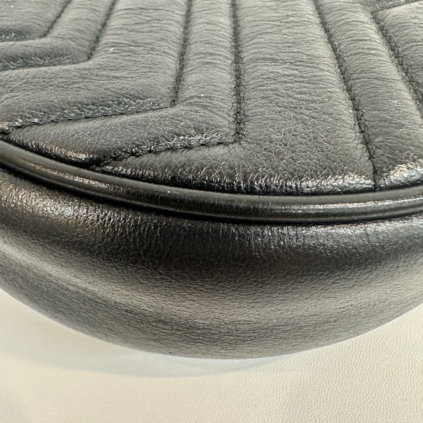 Gucci - Marmont Mini Round Shoulder Bag - Leather - Black - (mini)