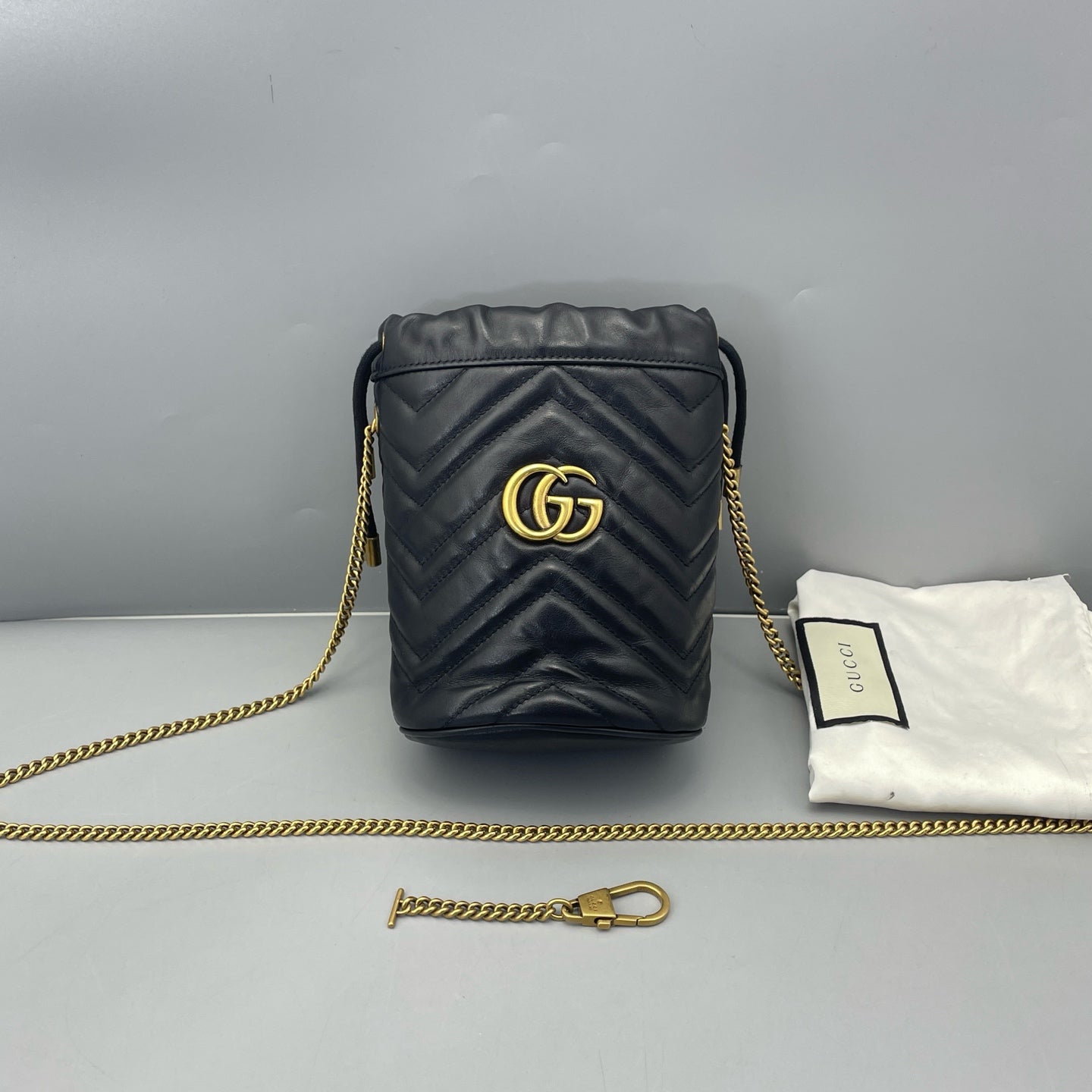 Gucci - Marmont Small Bucket Bag - Leather - Black - (mini)
