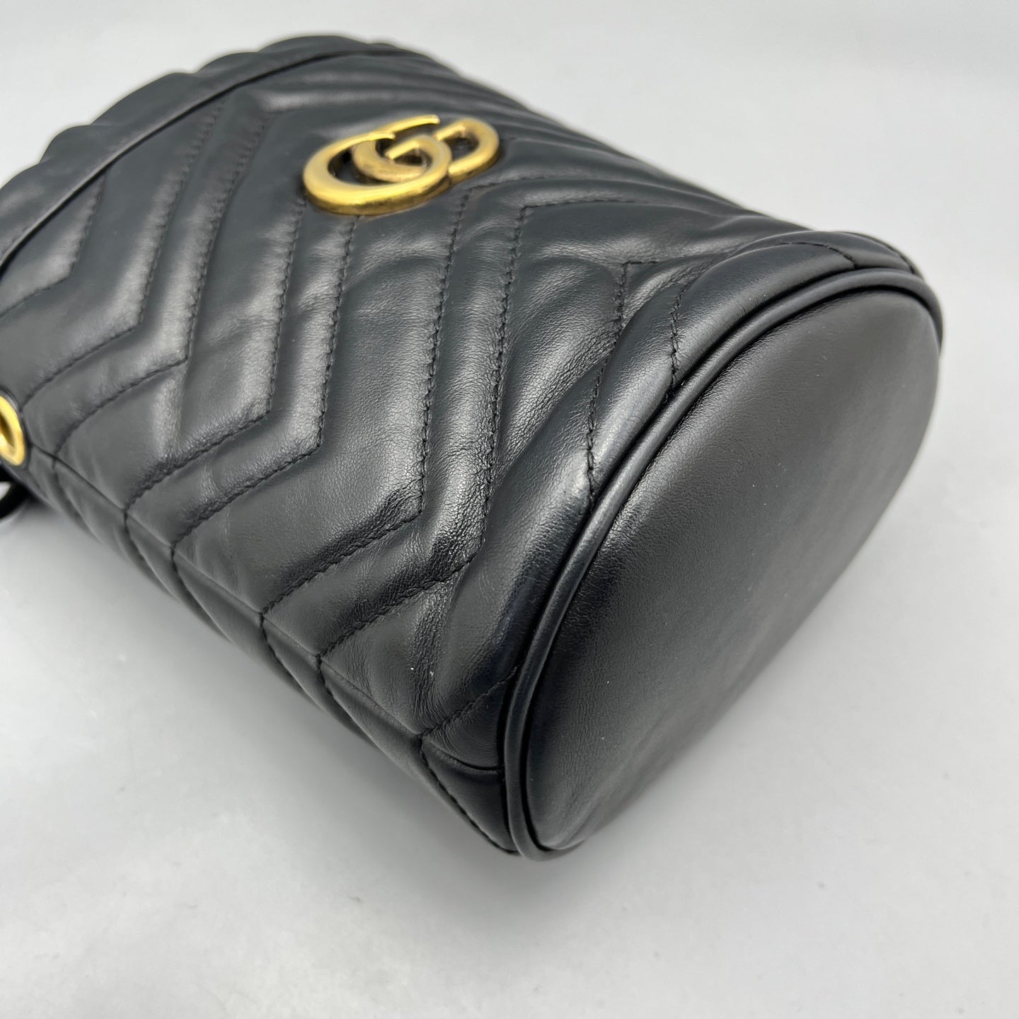 Gucci - Marmont Small Bucket Bag - Leather - Black - (mini)