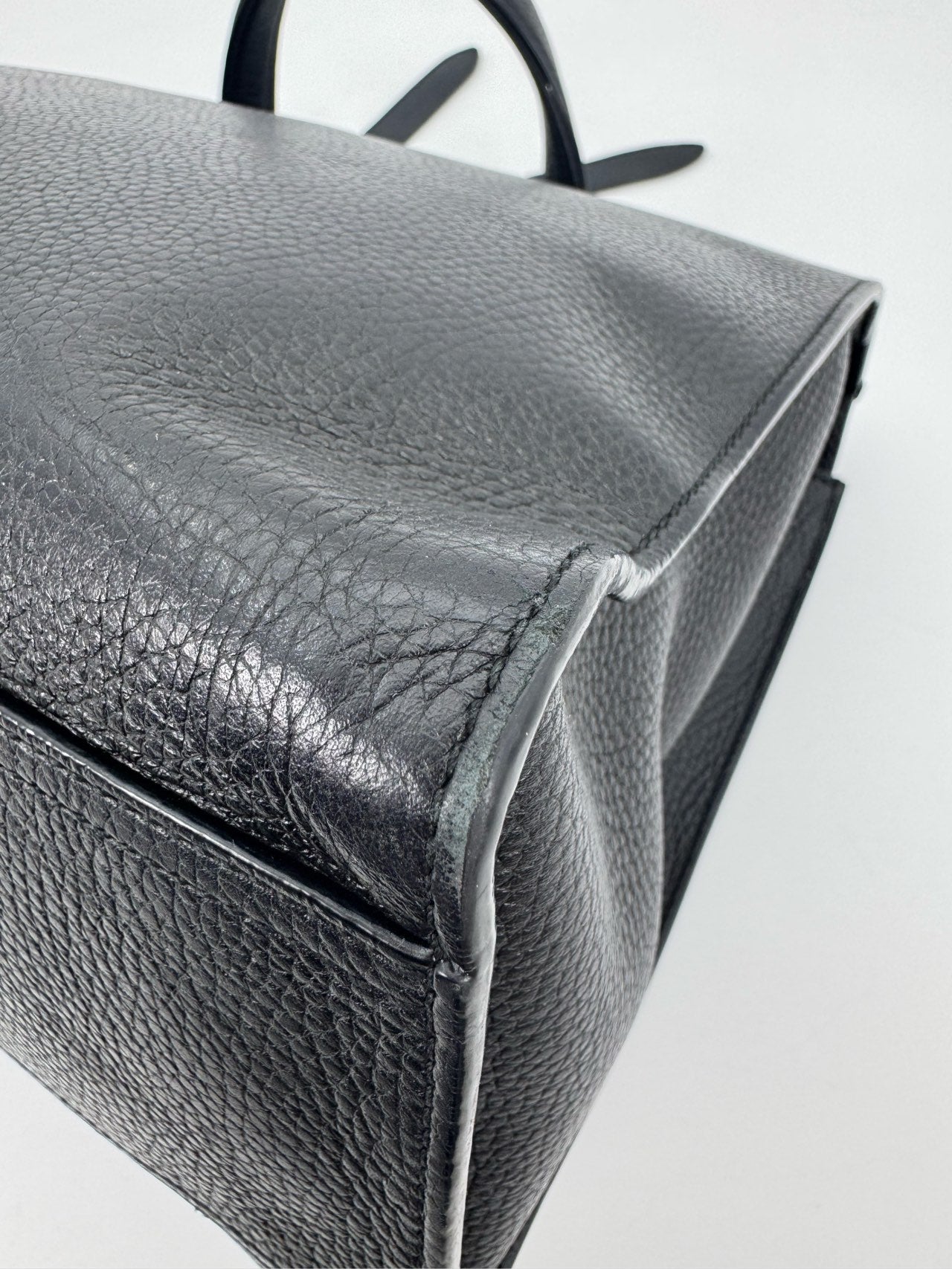 Gucci - Marmont Top Handle Bag - Grained Leather - Black - (Large)