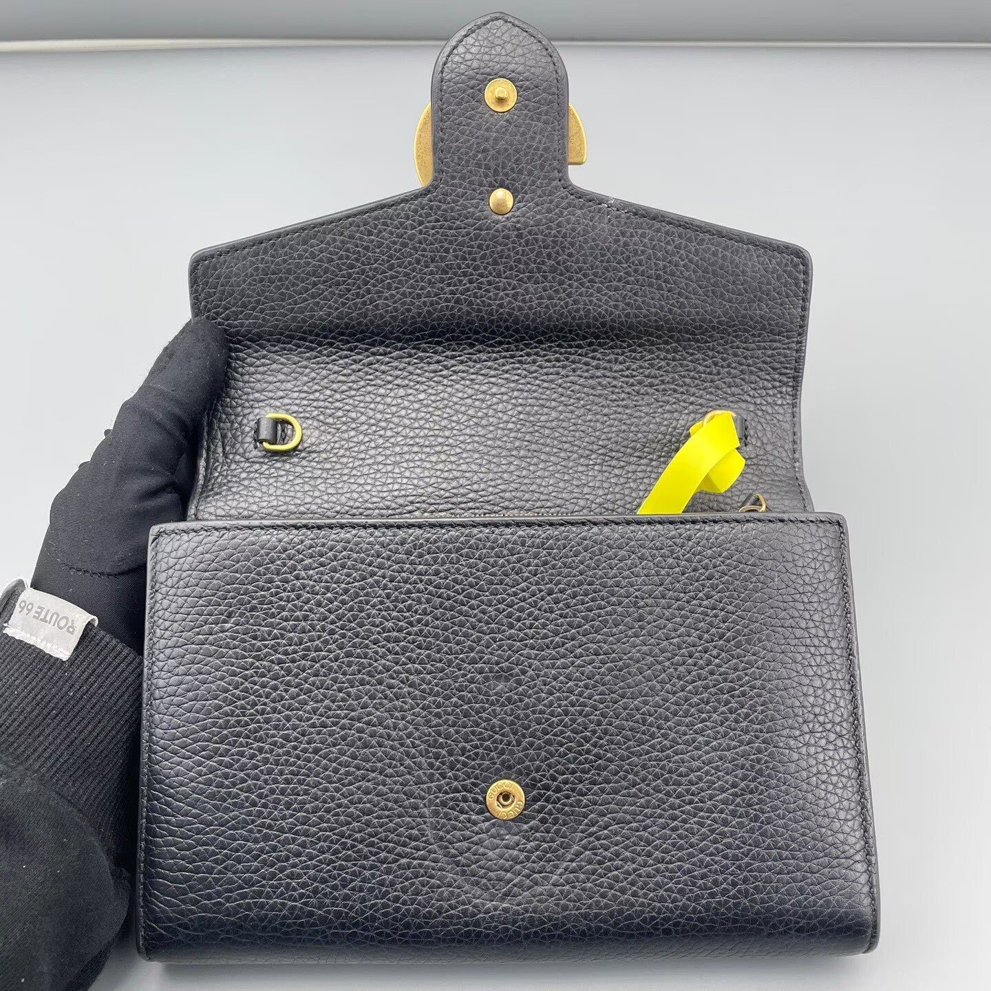 Gucci - Marmont Wallet On Chain - Grained leather - Black with Gold-Tone Hardware - (Mini)