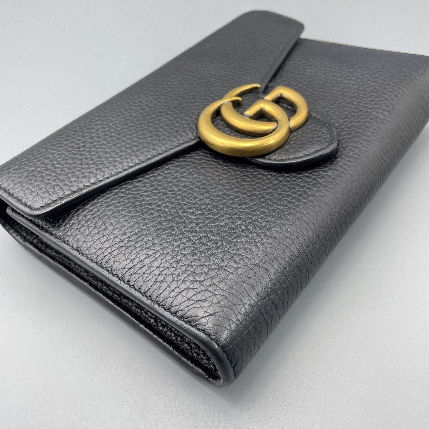 Gucci - Marmont Wallet On Chain - Grained leather - Black with Gold-Tone Hardware - (Mini)
