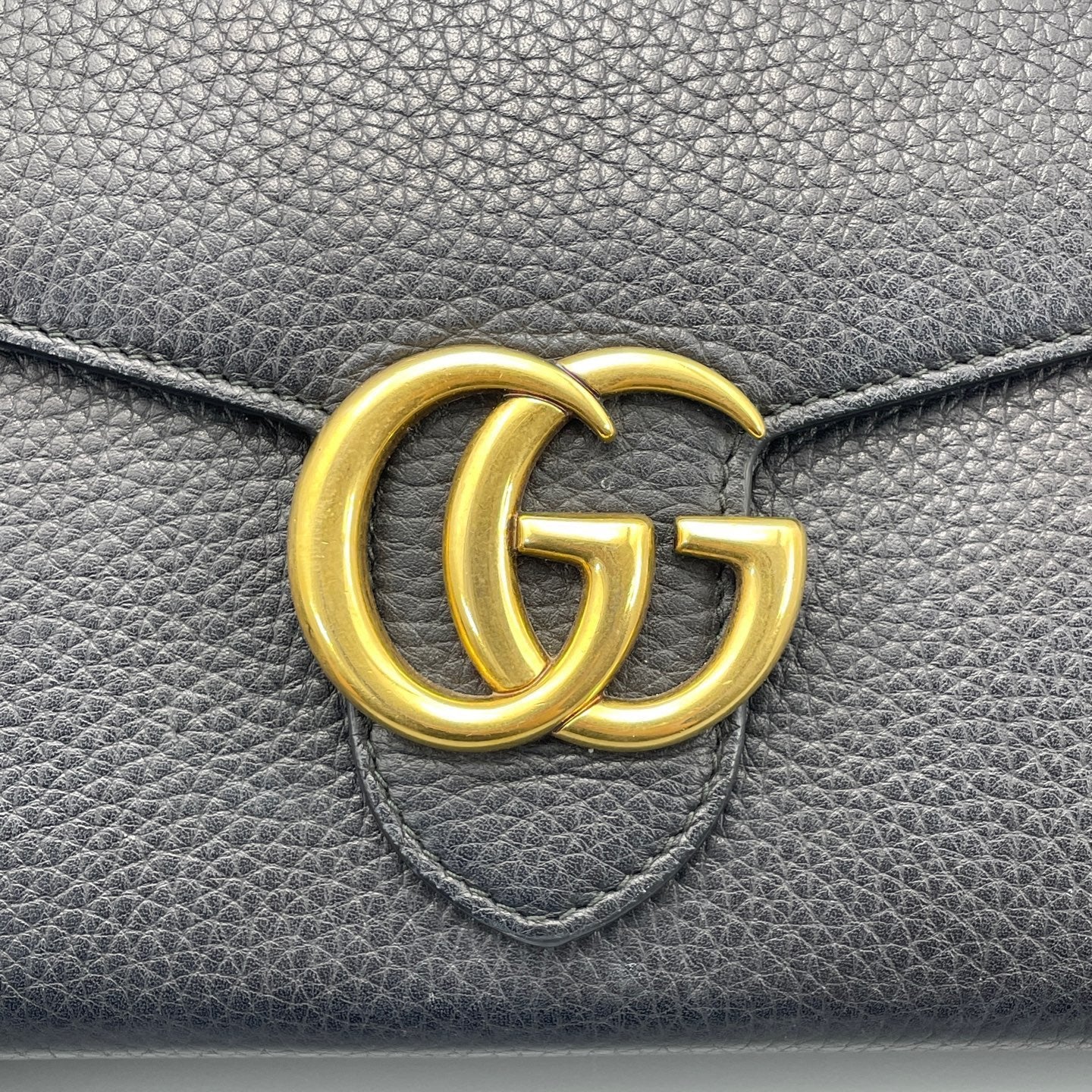 Gucci - Marmont WOC (Wallet on Chain) - Grained leather - Black with Gold-Tone Hardware - (mini)