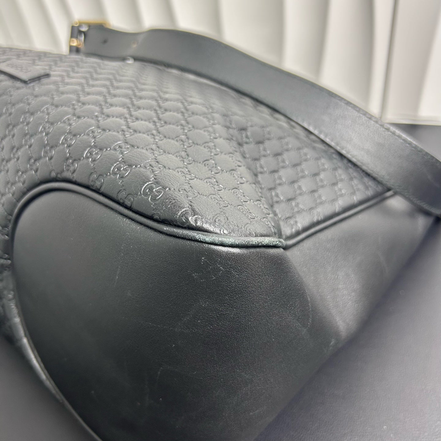 Gucci - Microguccissima Hobo Shoulder Bag - Leather - Black - (large)