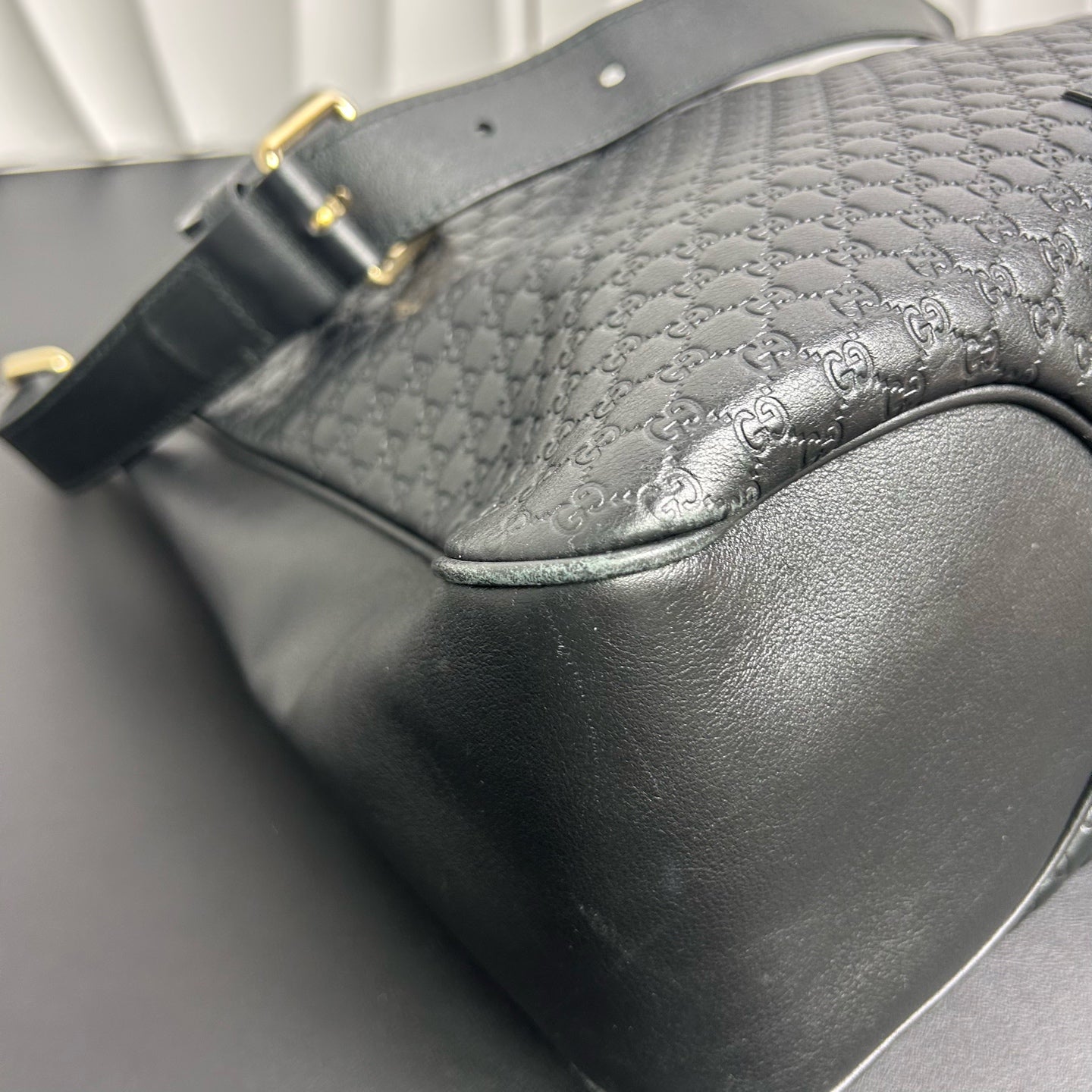 Gucci - Microguccissima Hobo Shoulder Bag - Leather - Black - (large)