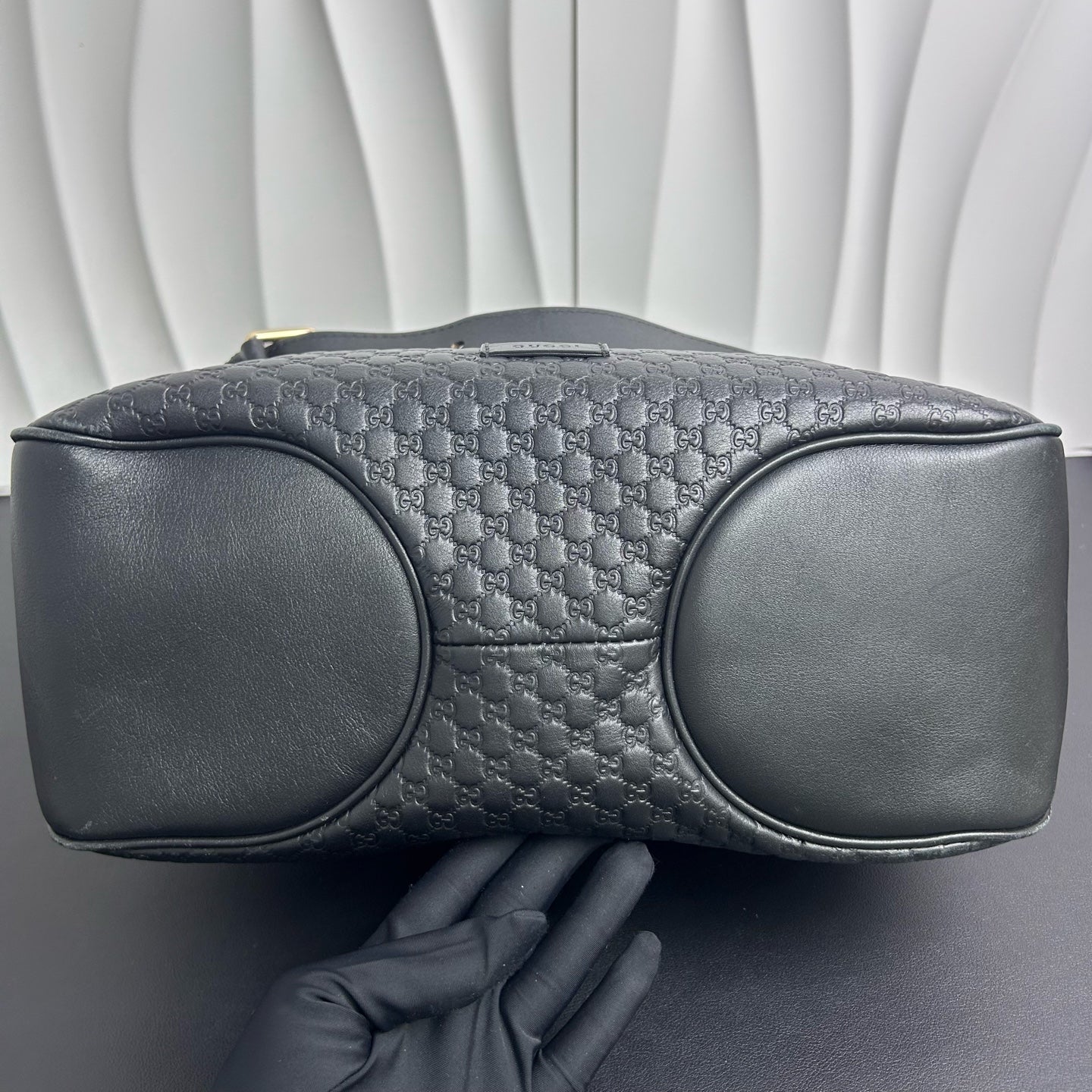 Gucci - Microguccissima Hobo Shoulder Bag - Leather - Black - (large)