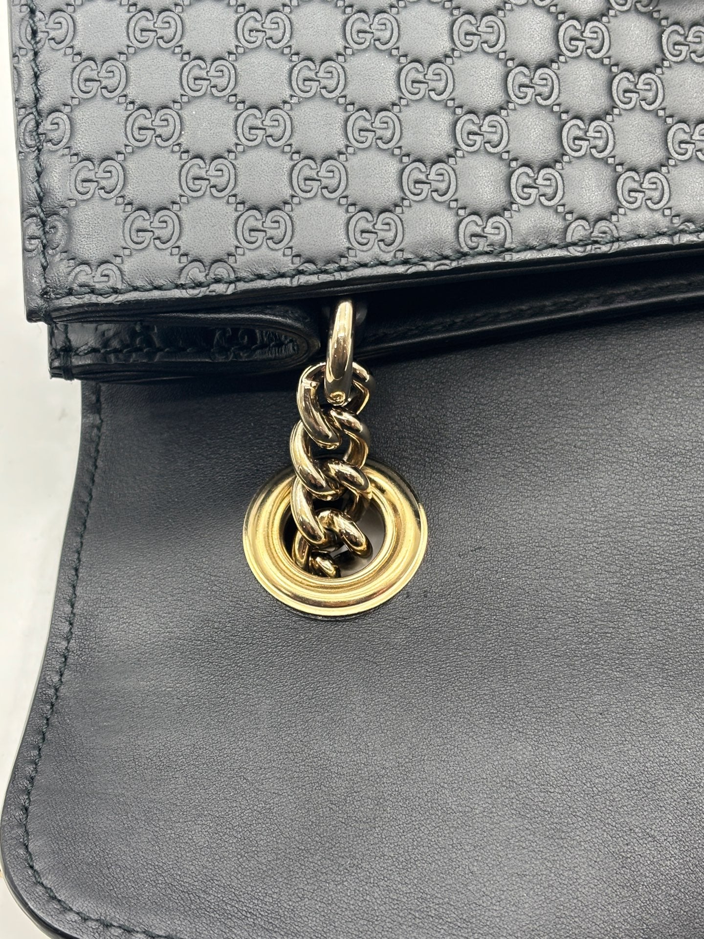 Gucci - Microguccissima Horsebit Tassel Flap Bag - Cowhide leather - Black - (Medium)