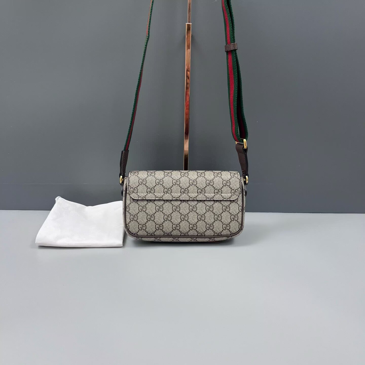 Gucci - Ophidia Envelope WOC - GG Supreme canvas with leather trim - Beige and Brown with Red and Green accents - (Small)