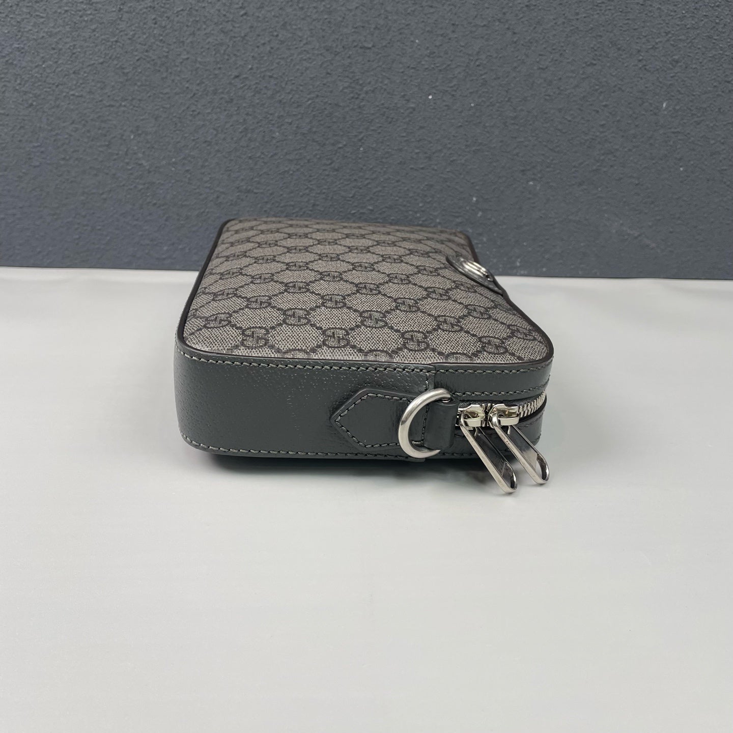 Gucci - Ophidia - GG Supreme canvas with leather trim - Grey - (Small)