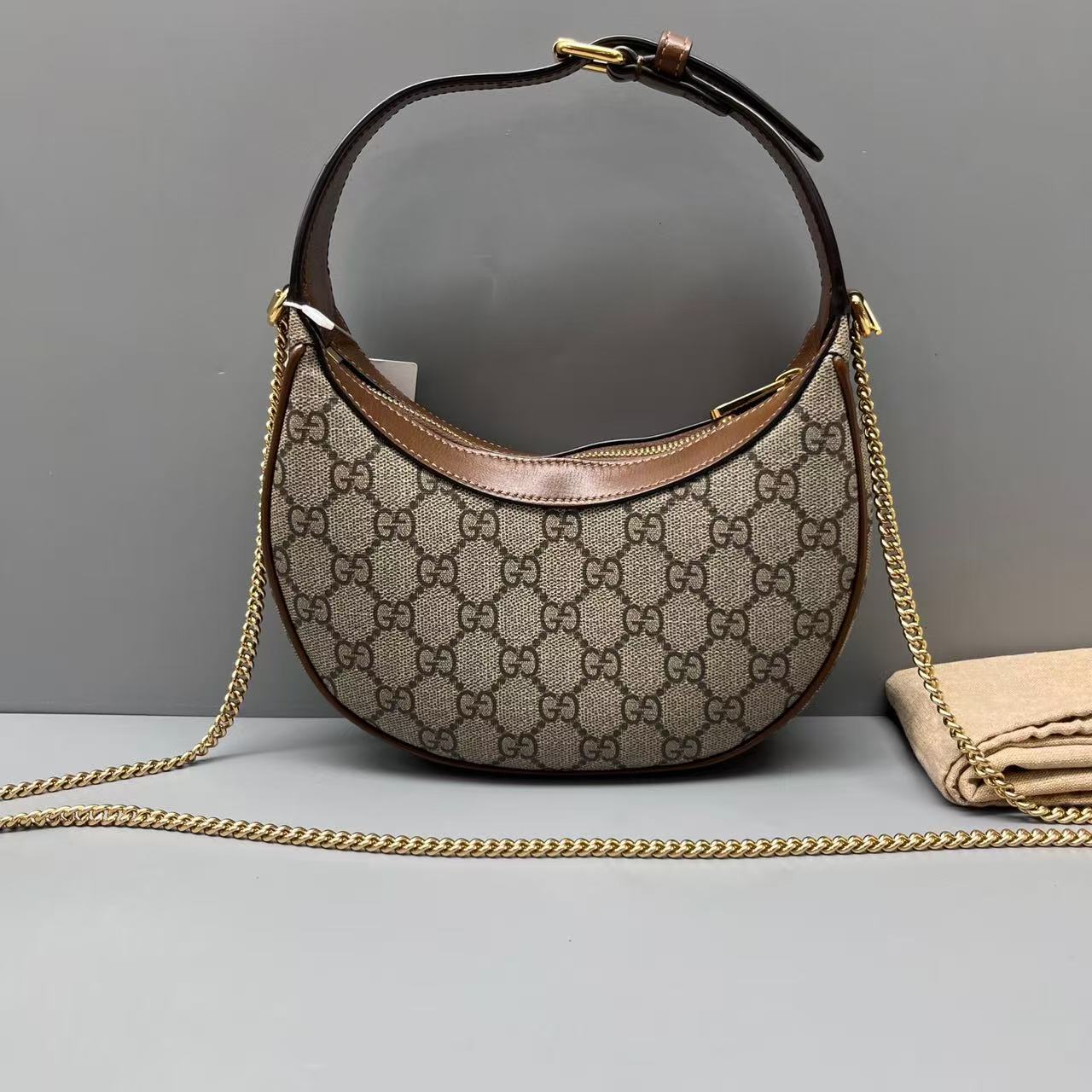 Gucci - Ophidia Half-Moon Shoulder Bag - GG Supreme coated canvas with brown leather trim - Beige and Brown - (small)